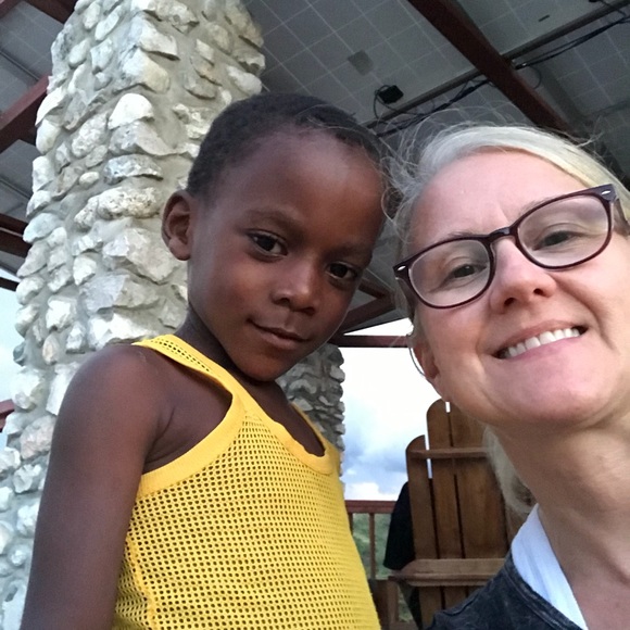 Meet your Posher, Christine - Picture 6 of 7